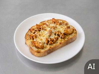 Garlic Bread, Cheese and Spicy Chicken