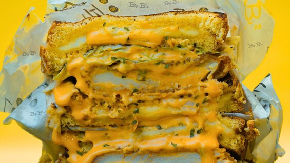 Fiery Chicken Toastie With Chips