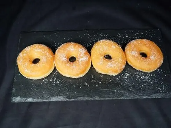 4x Hot Donuts With No Fuss